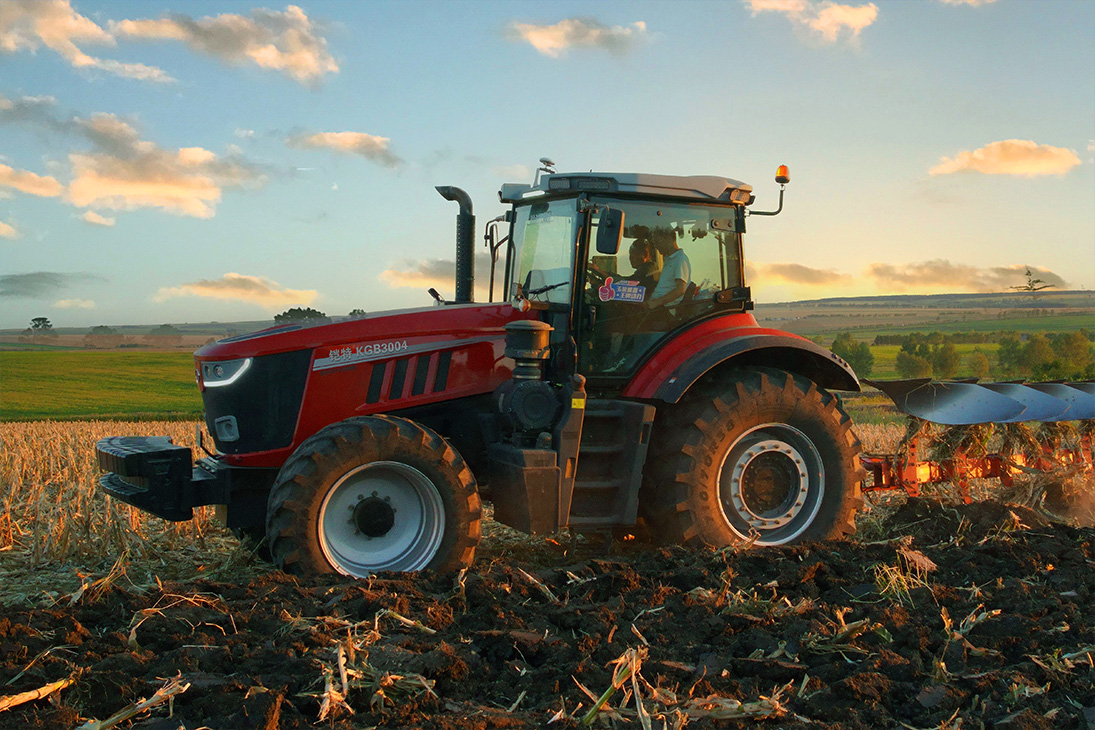 KGA2204轮式拖拉机.jpg